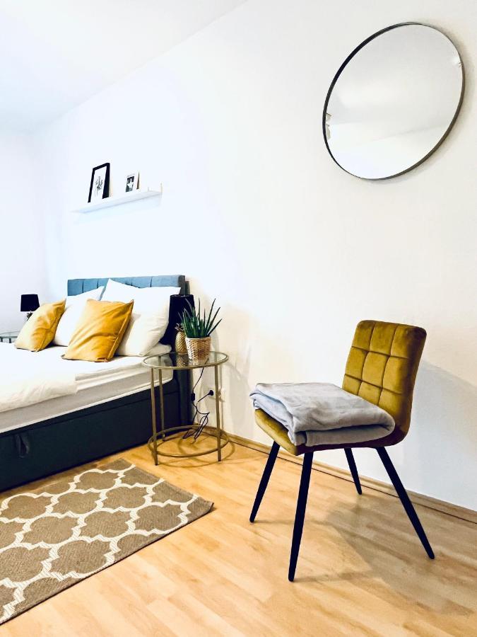 Modernes 3 Zimmer Apartment - Luise- Mit Wlan, Balkon Und Smart-Tv In City-Nahe! Erfurt Kültér fotó